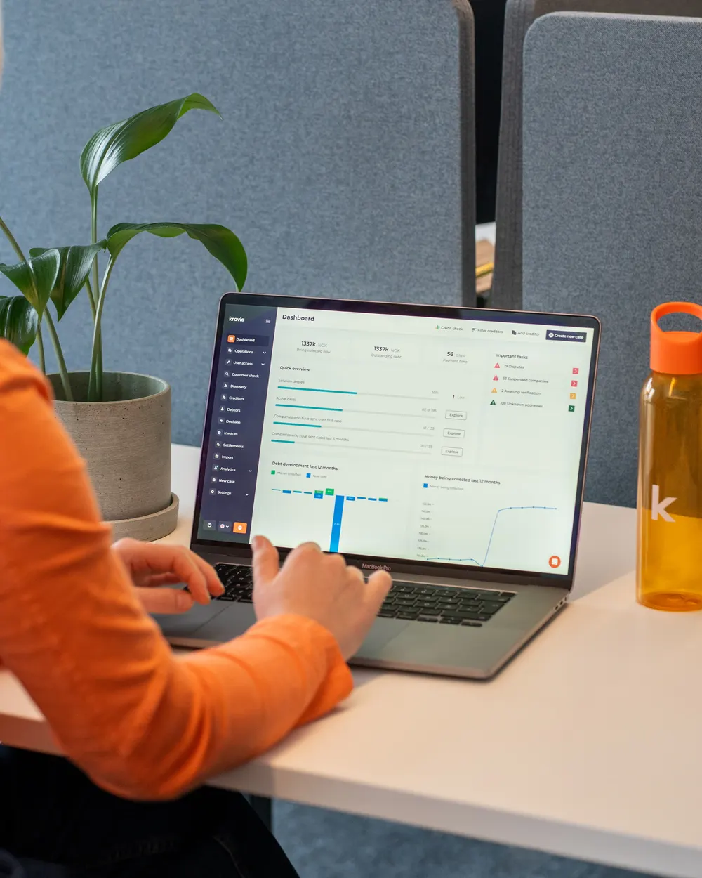An accountant working in the Kravia dashboard