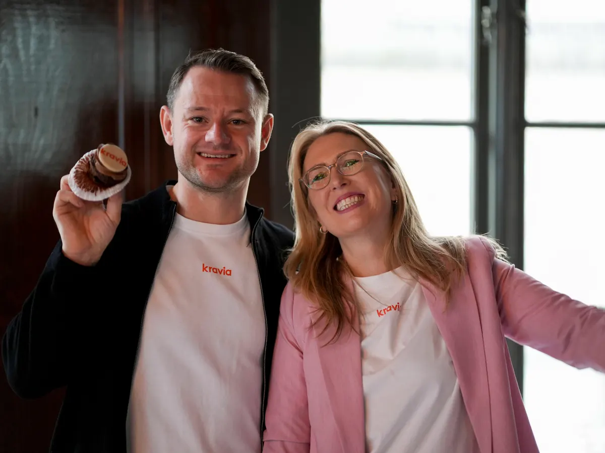Two Kravia partner managers